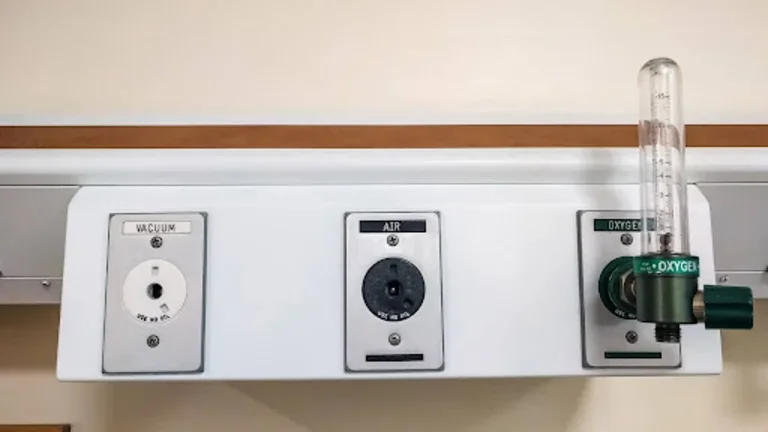 Imagem de uma régua de gases medicinais